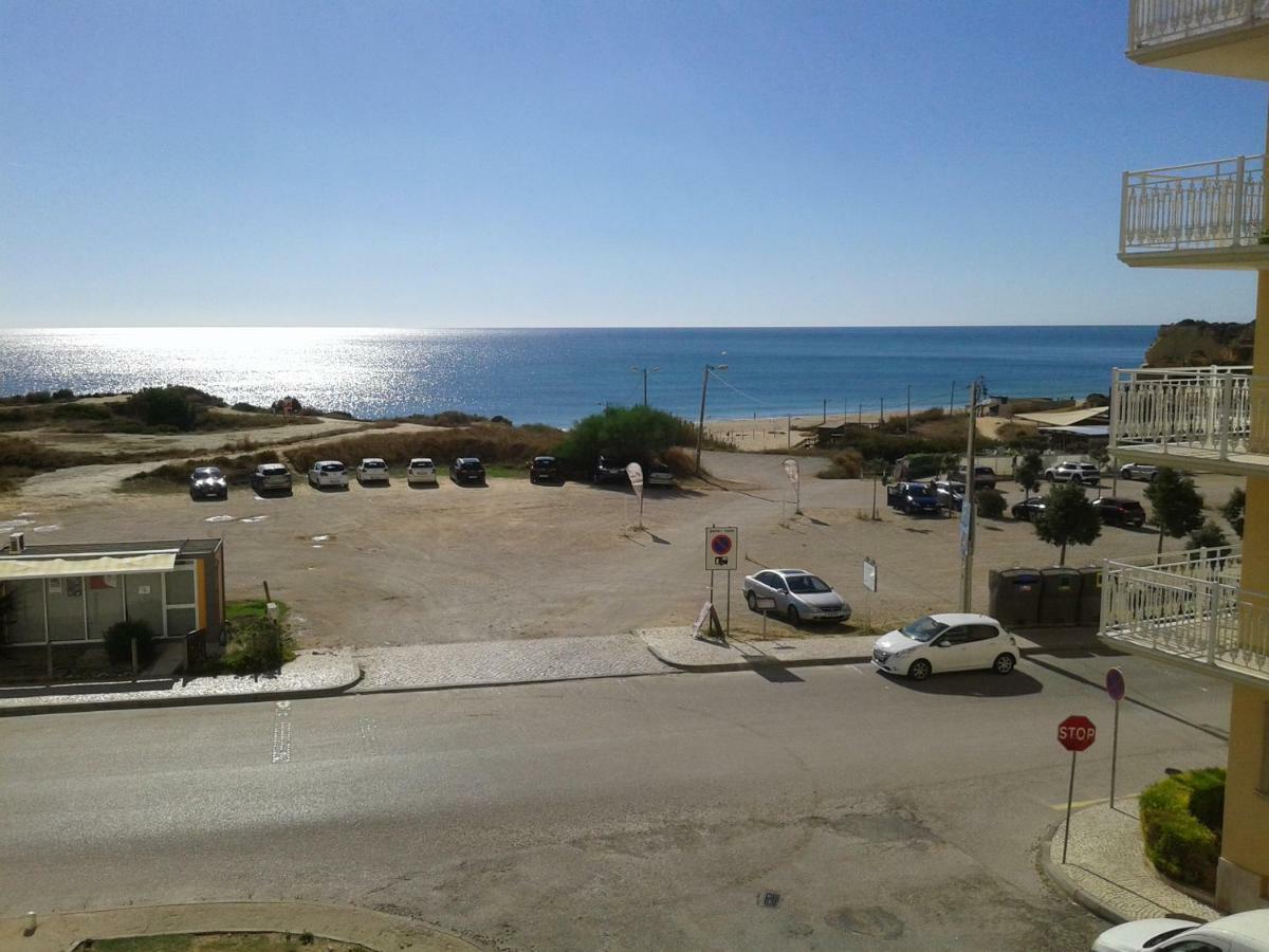 Gui Beach House Armacao de Pera Luaran gambar